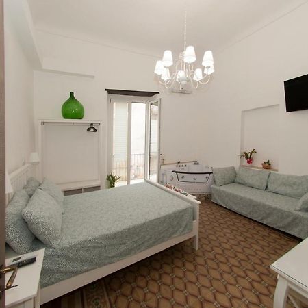 La Serva Padrona Taranto Exterior foto